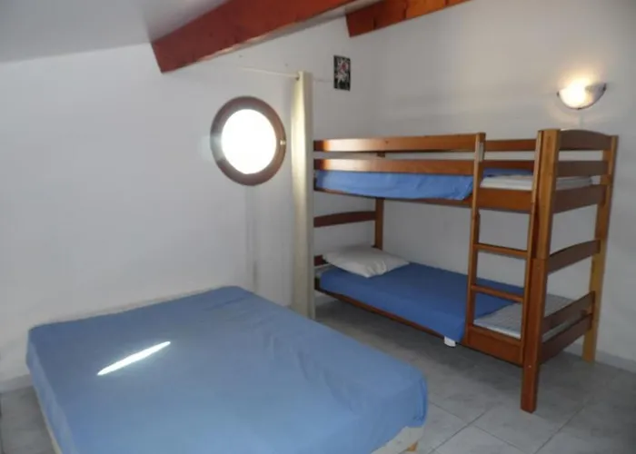 2 Pieces Avec Mezzanine A Marseillan, 6 Personnes, Vue Mer, Garage Prive - Fr-1-326-543